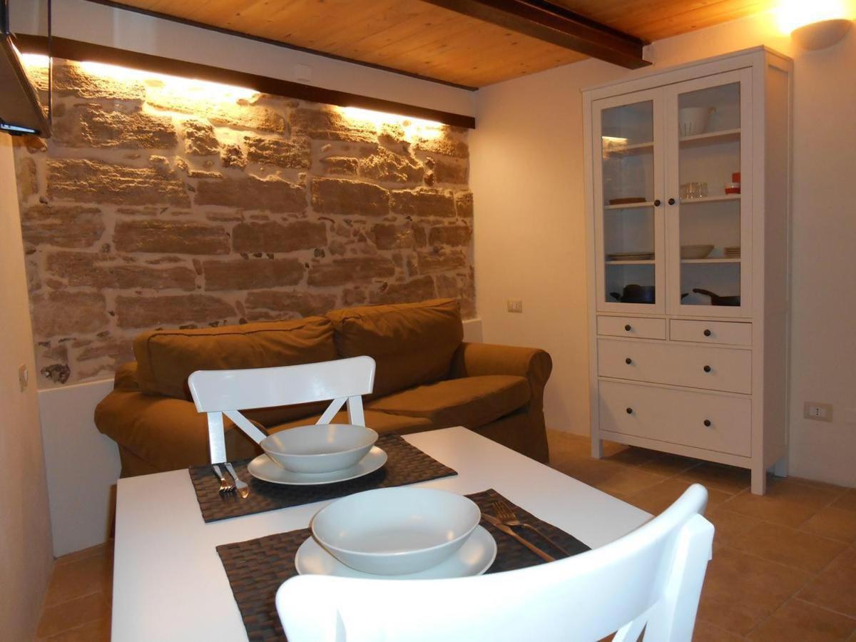 Suite Minerva 10 Steps From Piazza Civica Alghero Eksteriør billede