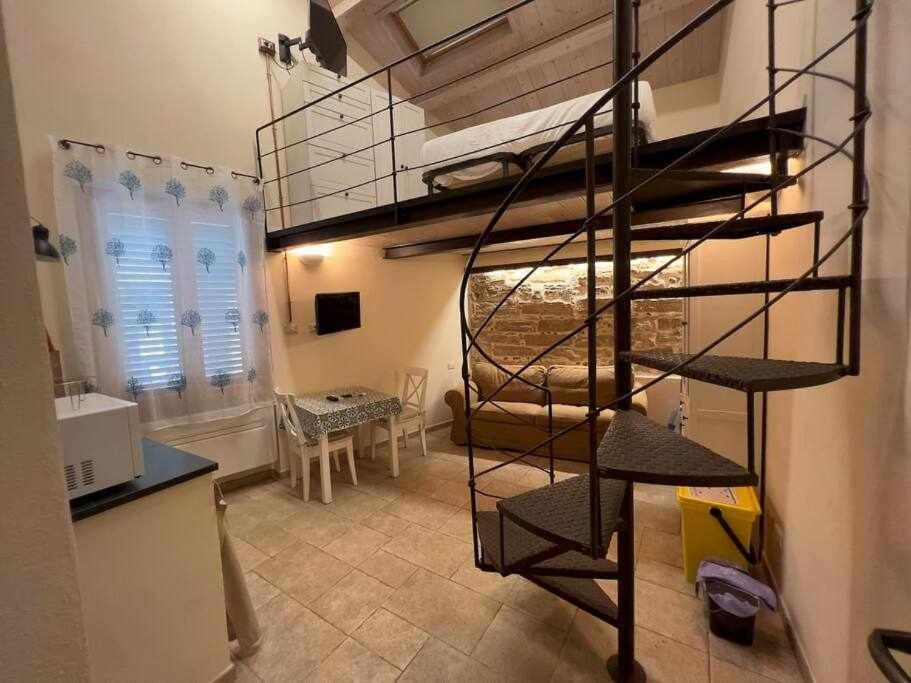 Suite Minerva 10 Steps From Piazza Civica Alghero Eksteriør billede